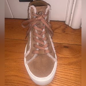 UGG Sneakers